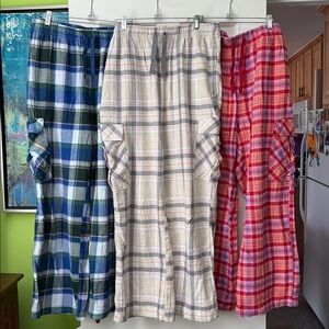 3 Old Navy Gray and Cream Plaid Lounge Pants